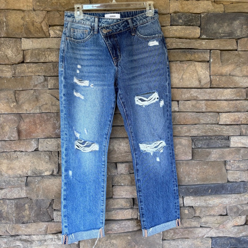 Blue‎ Straight Leg Distressed Jeans with Raw Hem